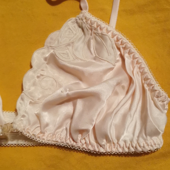Barbizon bra - Picture 2 of 3
